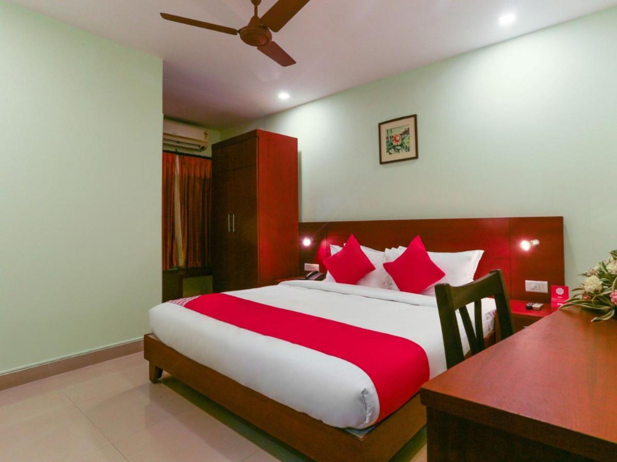 Hotel Newcastle Wadakkanchery Esterno foto
