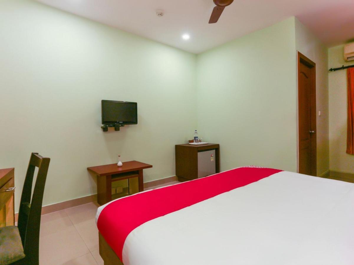 Hotel Newcastle Wadakkanchery Esterno foto